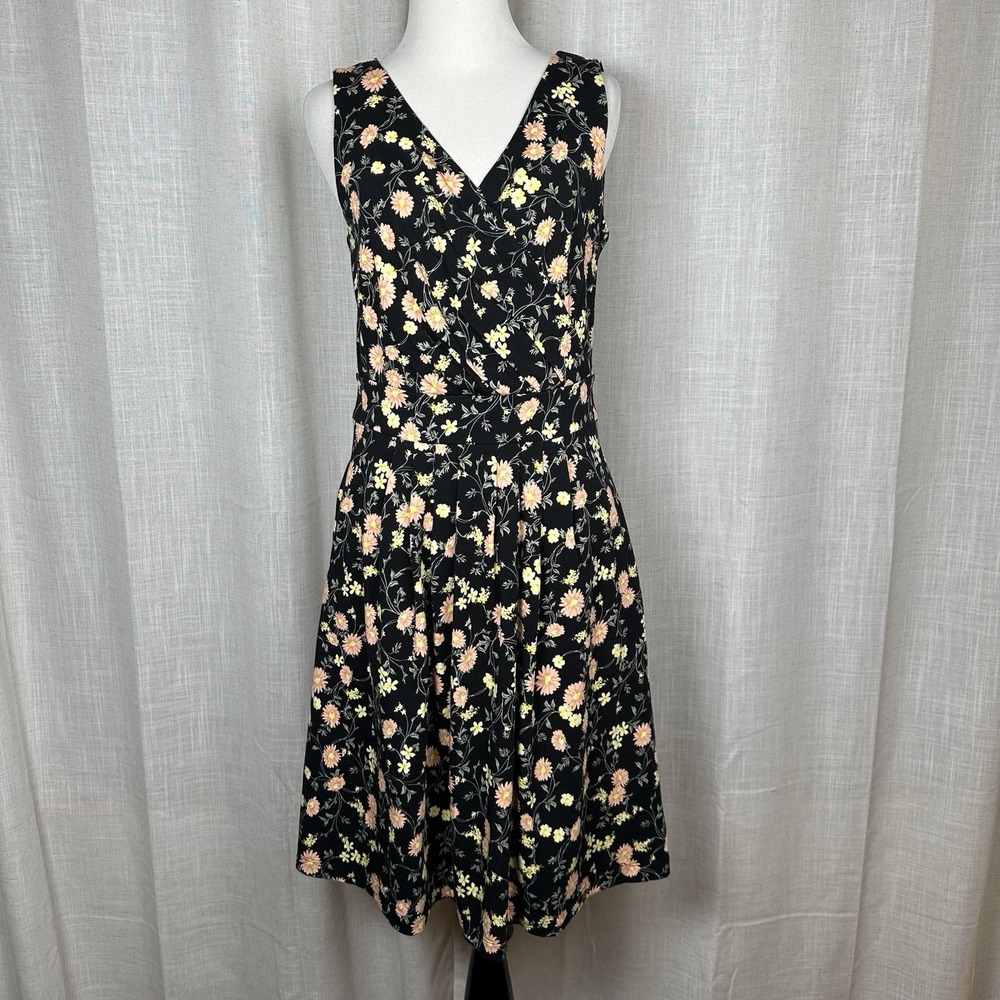 Lands End Floral Dress Small 6-8 Surplice Fit Flare Pockets Soft Knit Stretchy